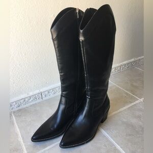 Dream Pairs Boots.  Black.  NWOT